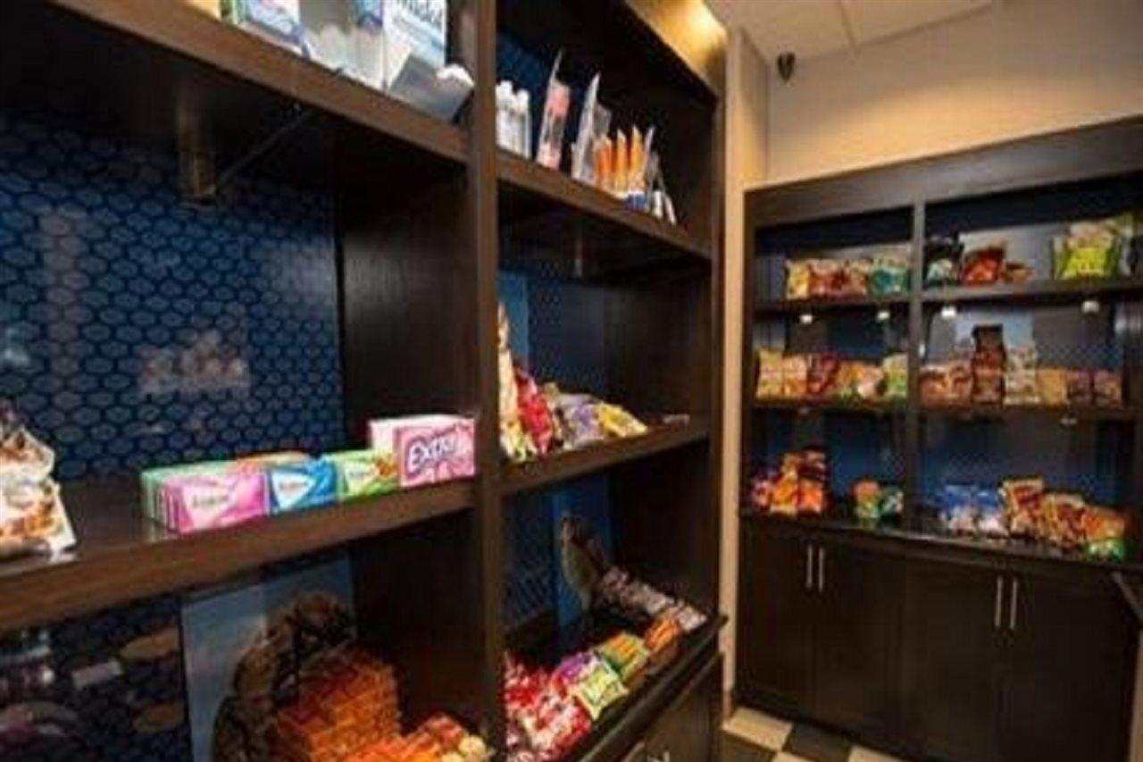Hampton Inn & Suites Oklahoma City Airport Zewnętrze zdjęcie