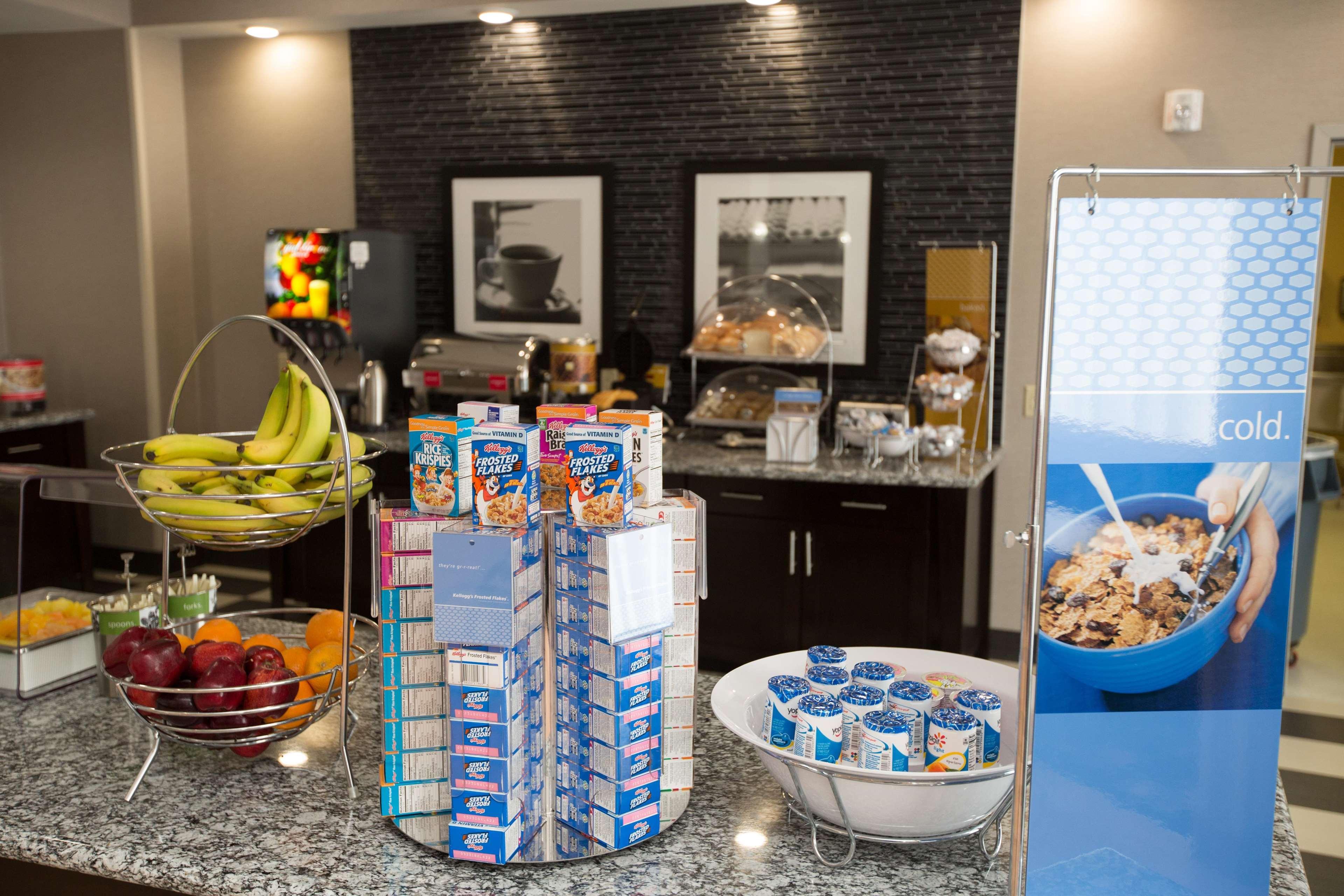 Hampton Inn & Suites Oklahoma City Airport Zewnętrze zdjęcie